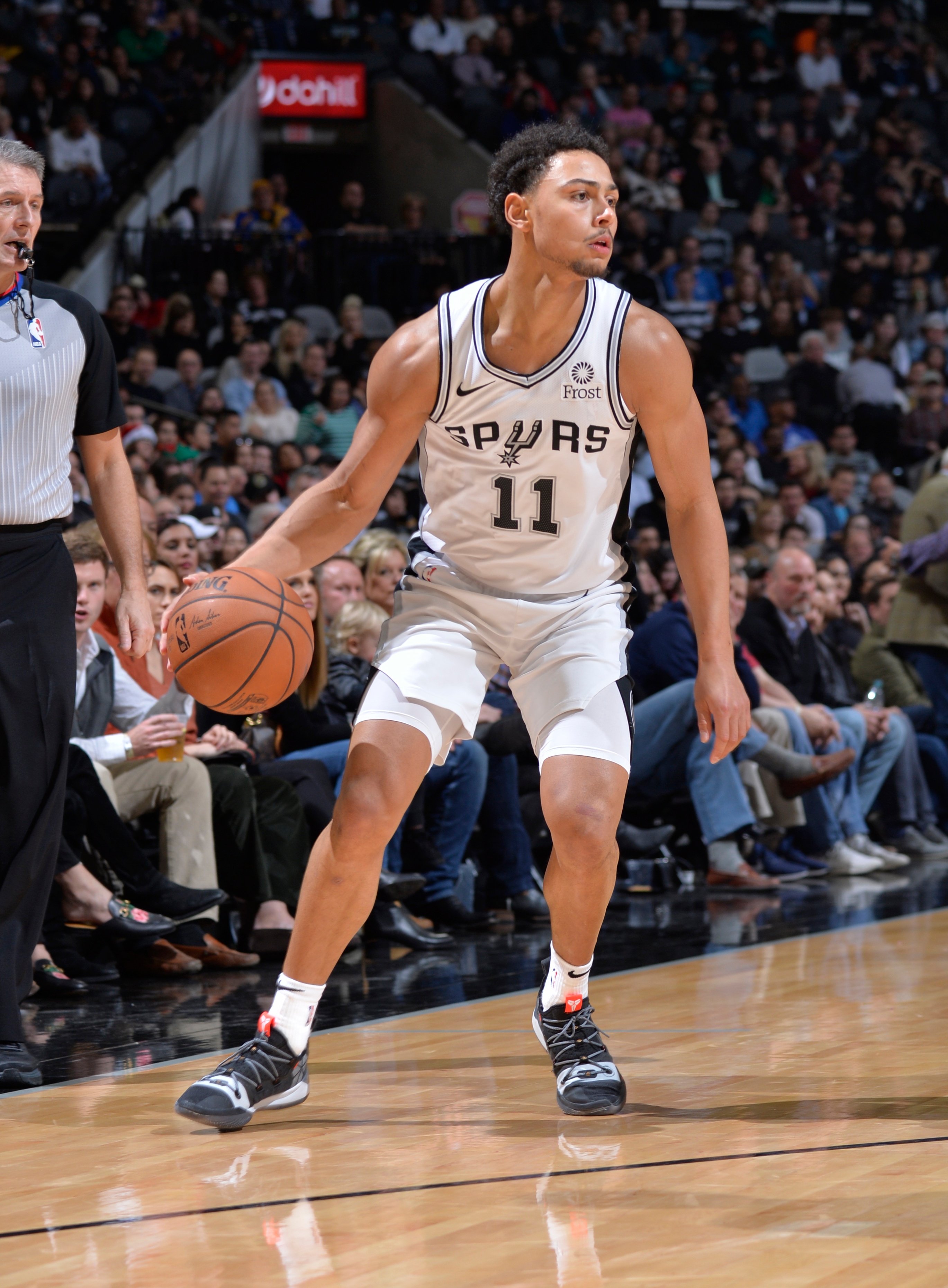 部落主场大胜马刺,霍华德爆砍41分 部落主场大胜马刺,霍华德爆砍41分