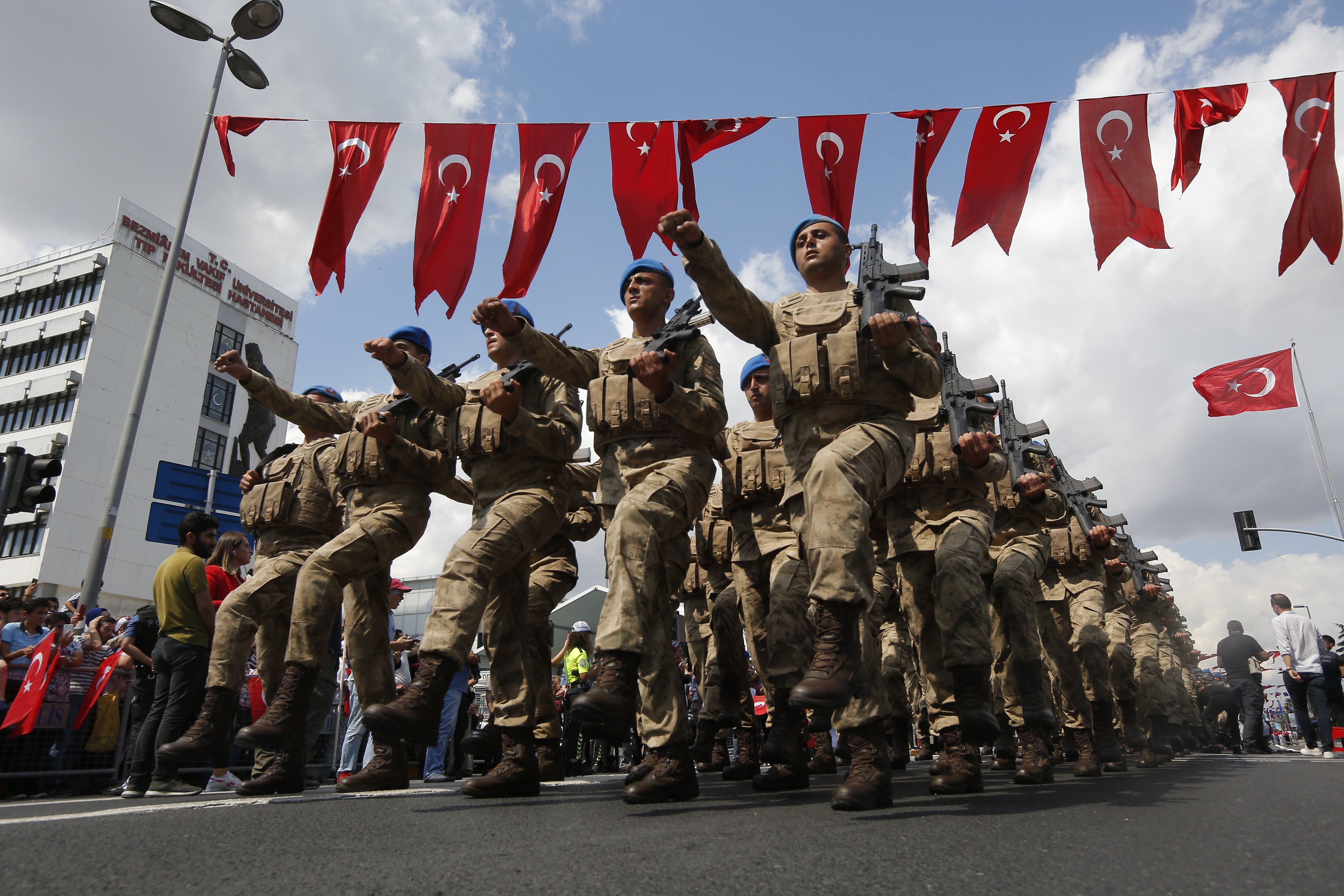 华体会网站入口-土耳其队士气高涨，为胜利拼搏至底的简单介绍