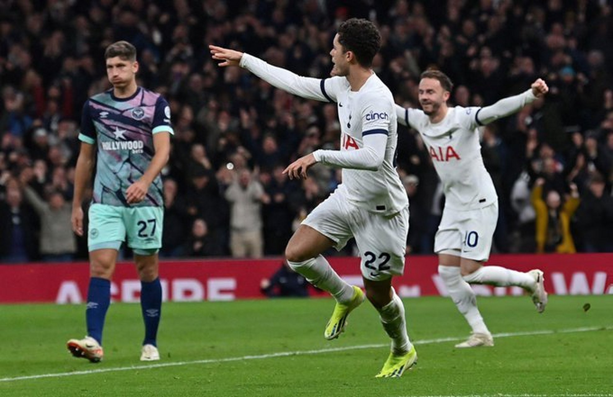 热刺中场表现出色，成为球队赢球关键的简单介绍