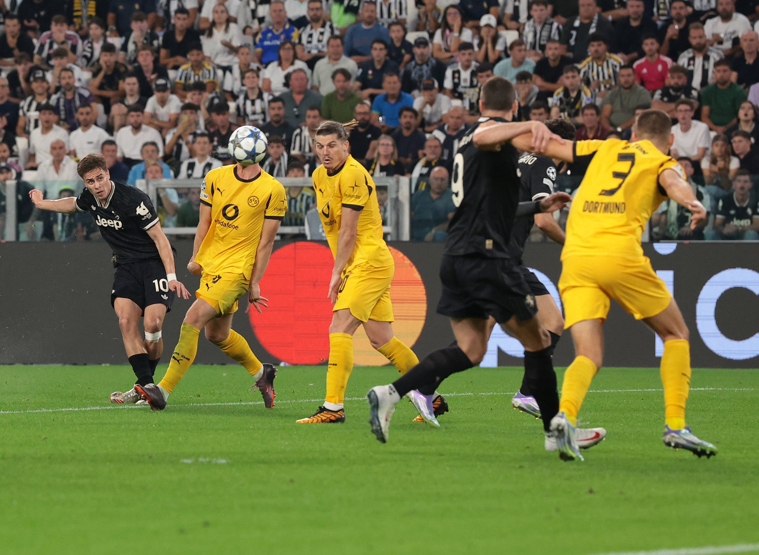 华体会官网登录网址-尤文图斯在欧冠小组赛中险胜对手的简单介绍