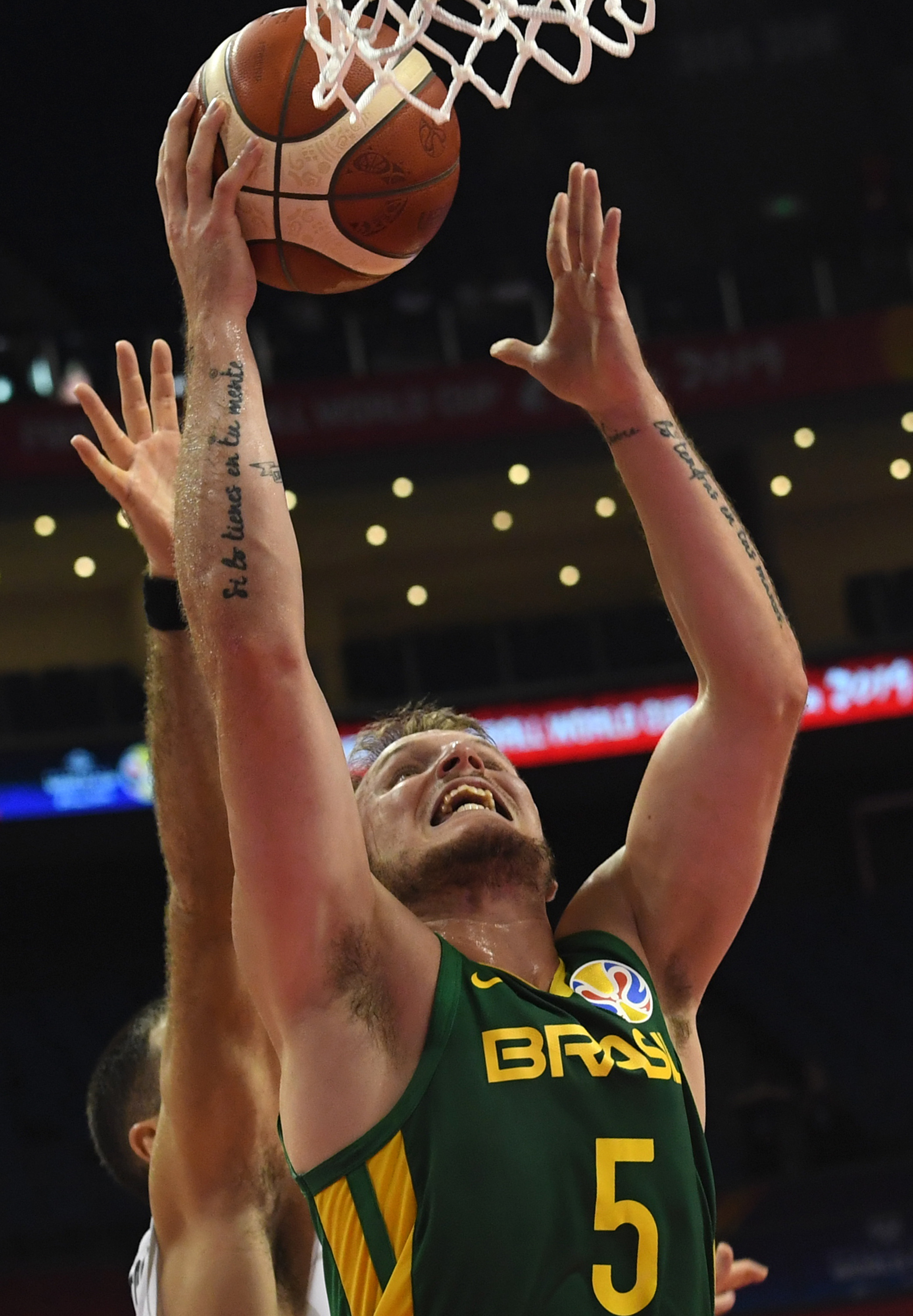 关于巴西篮球联赛：里约热内卢队拔得头筹，发起进攻的信息